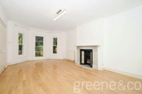 3 bedroom Flat to rent